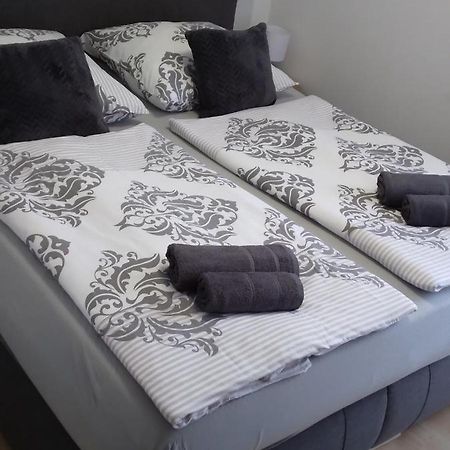 Ferienwohnung Mit Balkon Schwandorf Bagian luar foto
