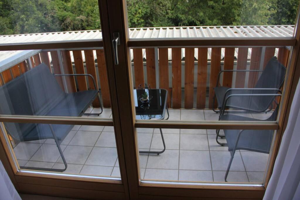 Ferienwohnung Mit Balkon Schwandorf Bagian luar foto